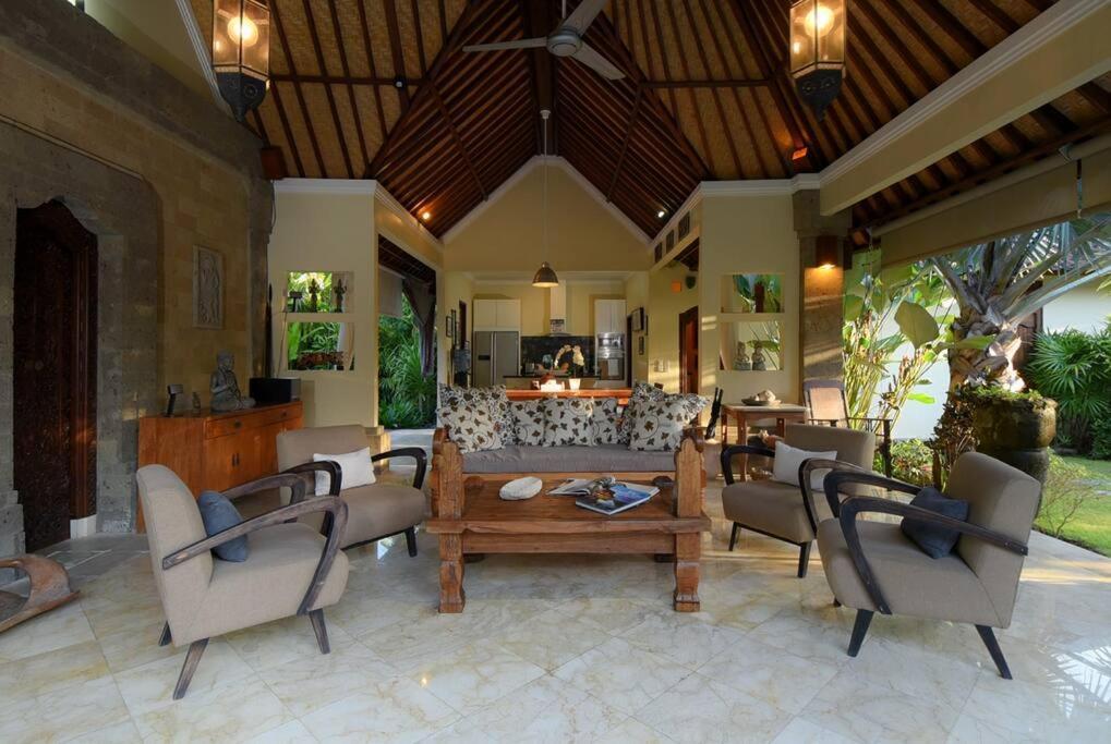 Tropical Oasis, Villa Mimba Sanur Exterior foto