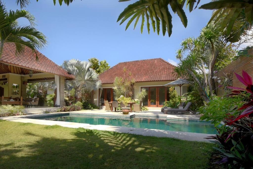 Tropical Oasis, Villa Mimba Sanur Exterior foto