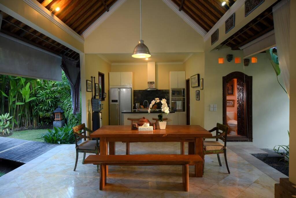Tropical Oasis, Villa Mimba Sanur Exterior foto