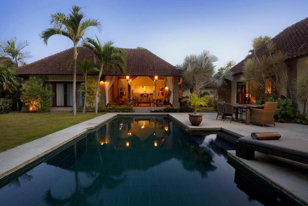 Tropical Oasis, Villa Mimba Sanur Exterior foto